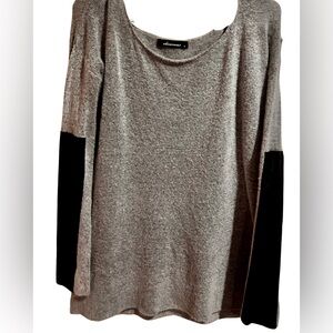 Olivaceousla gray soft nylon light knit sweater, black leather sleeve accent